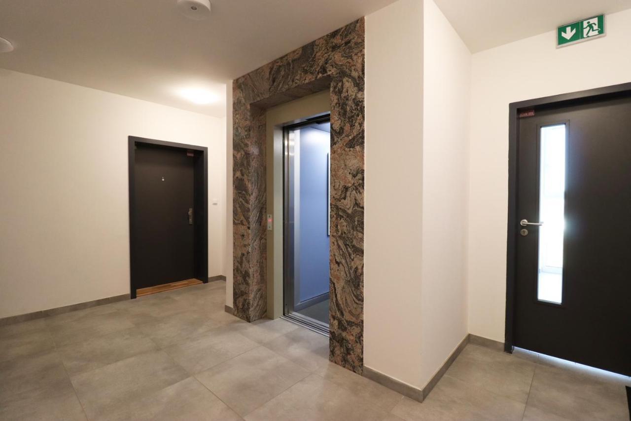 M.K. Apartment Poprad Buitenkant foto